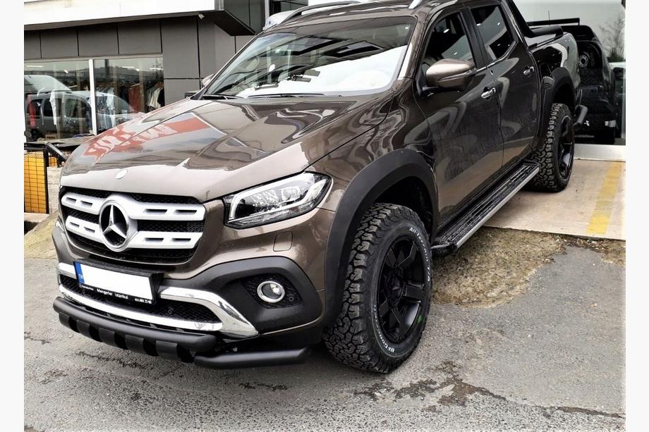 Mercedes X-klasse 2017–2020 Voorbullbar Gronder (zwart, 70 mm) Image