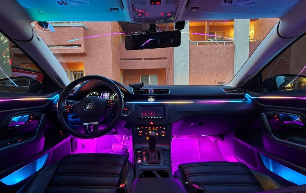 Kun je ambientverlichting in een oudere auto installeren?