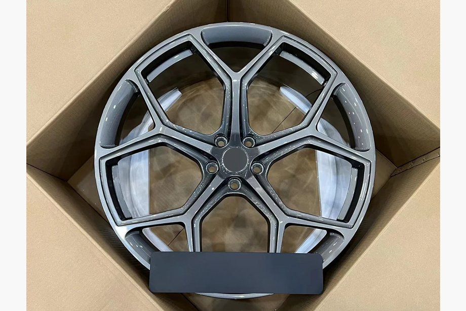 Audi Q8 2018– Gesmede velgen OEM R22 V1 (4 stuks) Image
