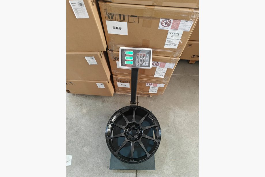 Audi A8 2018– Gesmede OEM velgen R19 (4 stuks) Foto 2