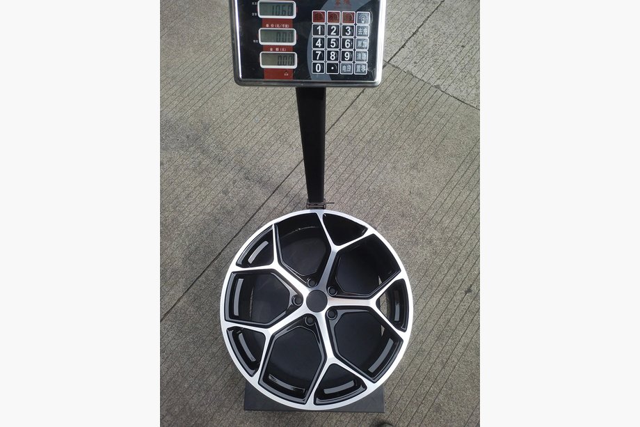 Audi A5 2016–2025 Gesmede OEM velgen R19 (4 stuks) Foto 11