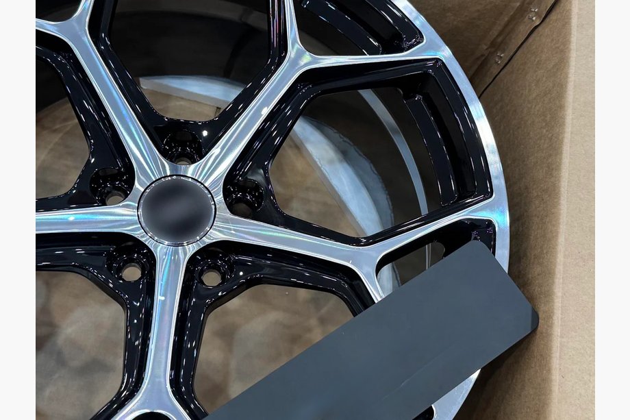 Audi A5 2016–2025 Gesmede OEM velgen R19 (4 stuks) Foto 10
