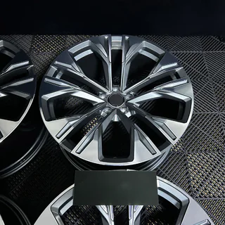 Gesmede velgen OEM R21 V2 (4 stuks) Audi Q8 2018– foto 1