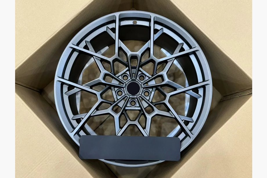 BMW 7 Serie G70/G71 2022– Gesmede OEM-velgen R22 V6 (4 stuks) Image