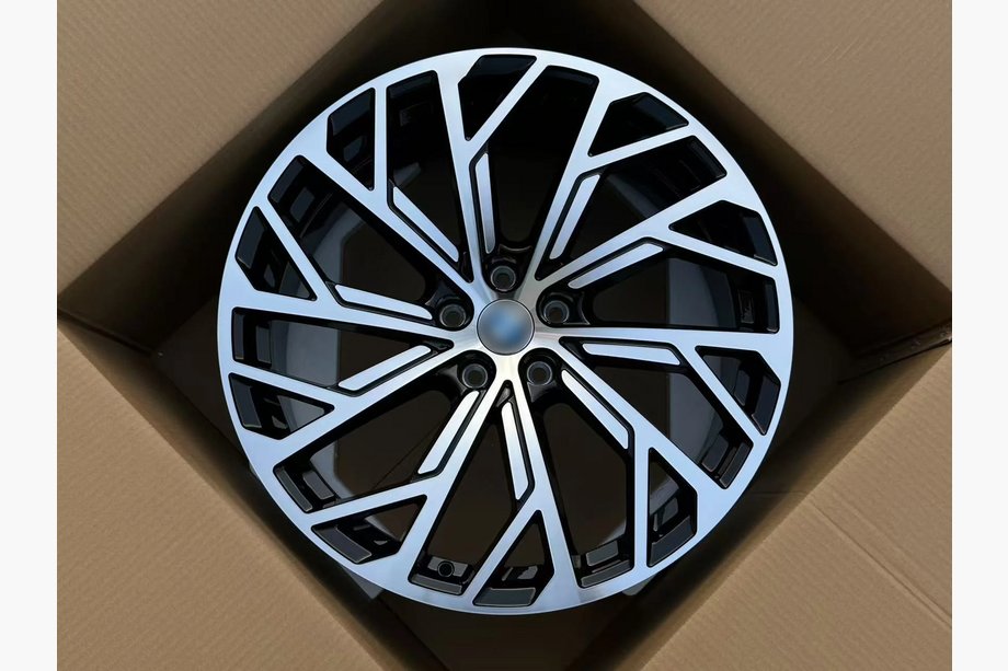 BMW 4-serie G22/23/26 2020– Gesmede velgen OEM R20 V4 (4 stuks) Image