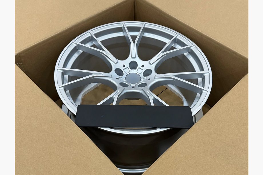 BMW 5 Serie G30/G31 2017–2023 Gesmede OEM velgen R20 (4 st.) Foto 4