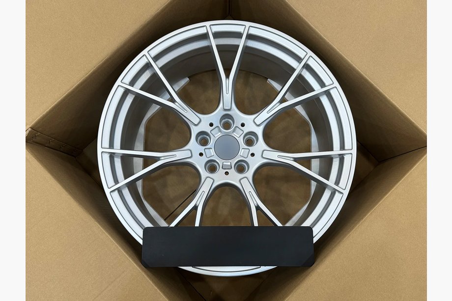 BMW 5 Serie G30/G31 2017–2023 Gesmede OEM velgen R20 (4 st.) Foto 2
