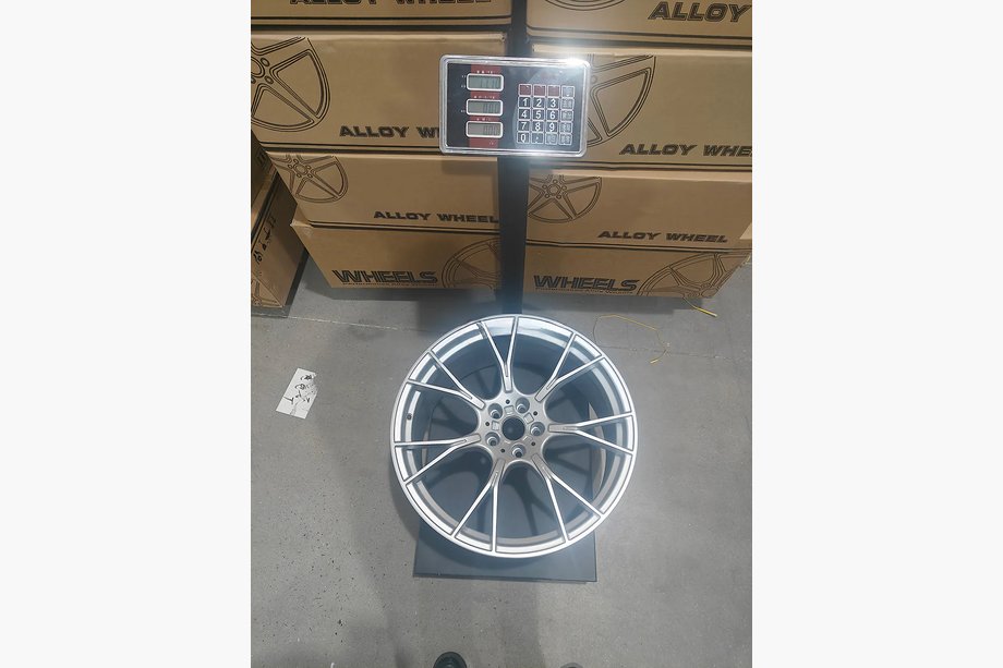 BMW 5 Serie G30/G31 2017–2023 Gesmede OEM velgen R20 (4 st.) Foto 11