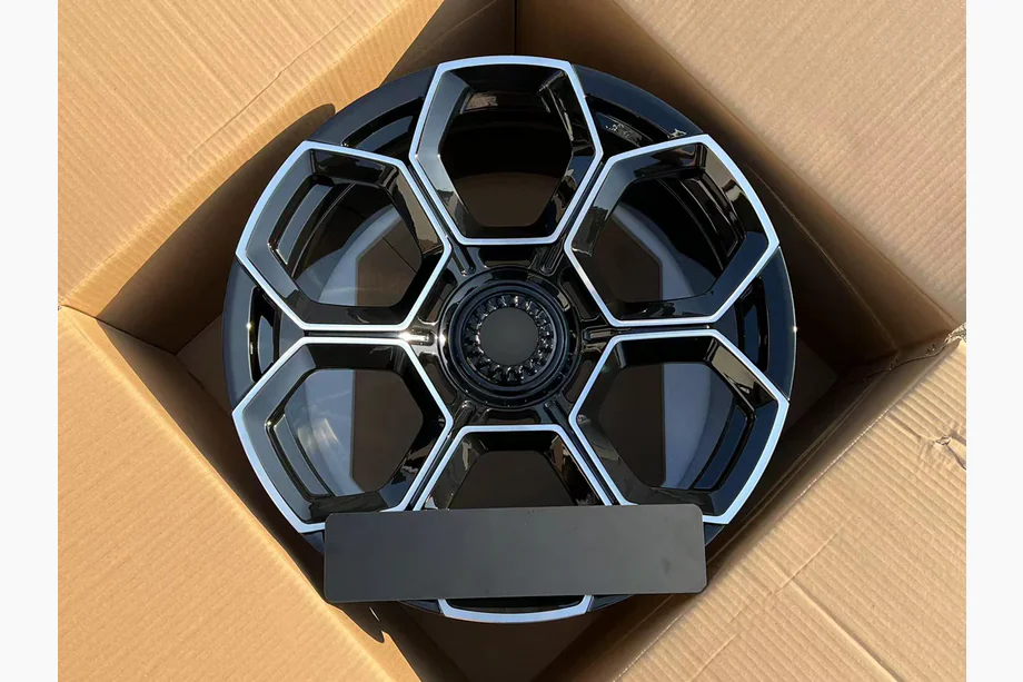 Lamborghini Aventador 2011–2022 Gesmede velgen OEM R20 R21 V5 (4 stuks) Image