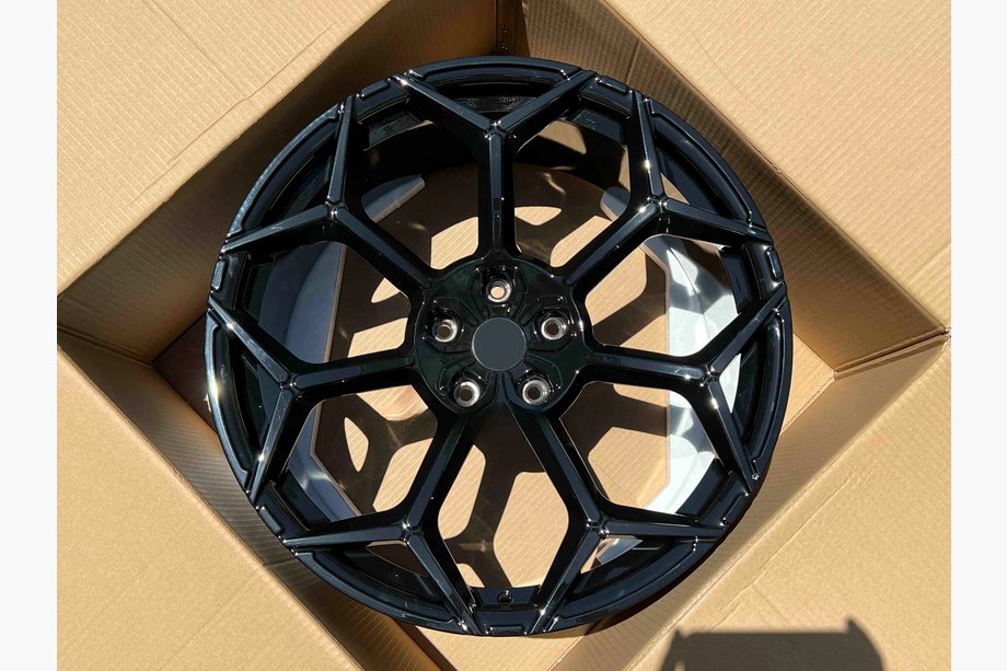 Lamborghini Urus 2018– Gesmede OEM R23 V8 velgen (4 stuks) Image