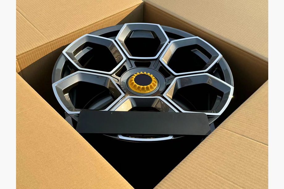 Lamborghini Aventador 2011–2022 Gesmede OEM velgen R20 R21 V9 (4 stuks) Foto 5