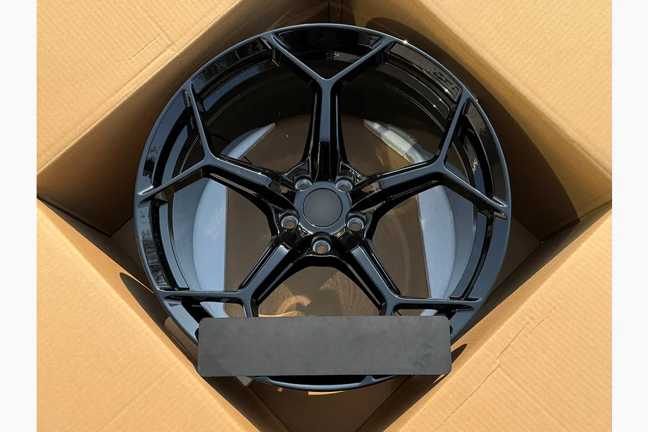 Lamborghini Huracan 2014– Gesmede OEM-velgen R20 V3 (4 stuks) Image