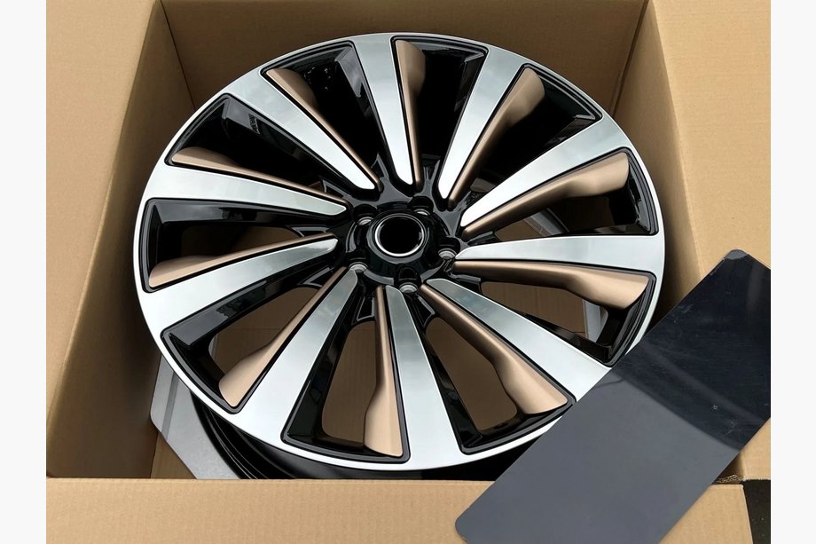 Range Rover V L460 2021– Gesmede OEM R24 V4 velgen (4 stuks) Foto 4