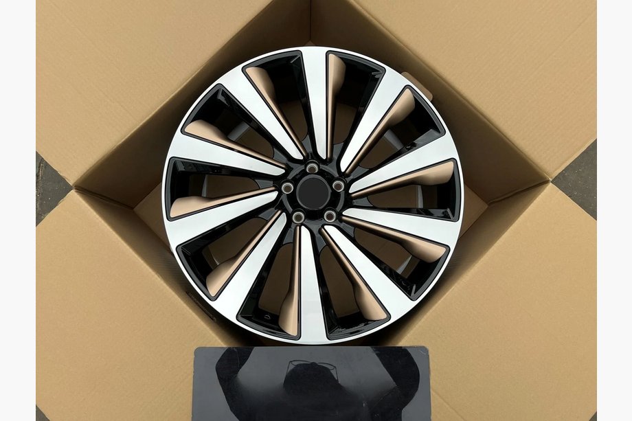 Range Rover V L460 2021– Gesmede OEM R24 V4 velgen (4 stuks) Foto 1