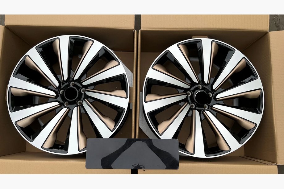 Range Rover V L460 2021– Gesmede OEM R24 V4 velgen (4 stuks) Foto 9