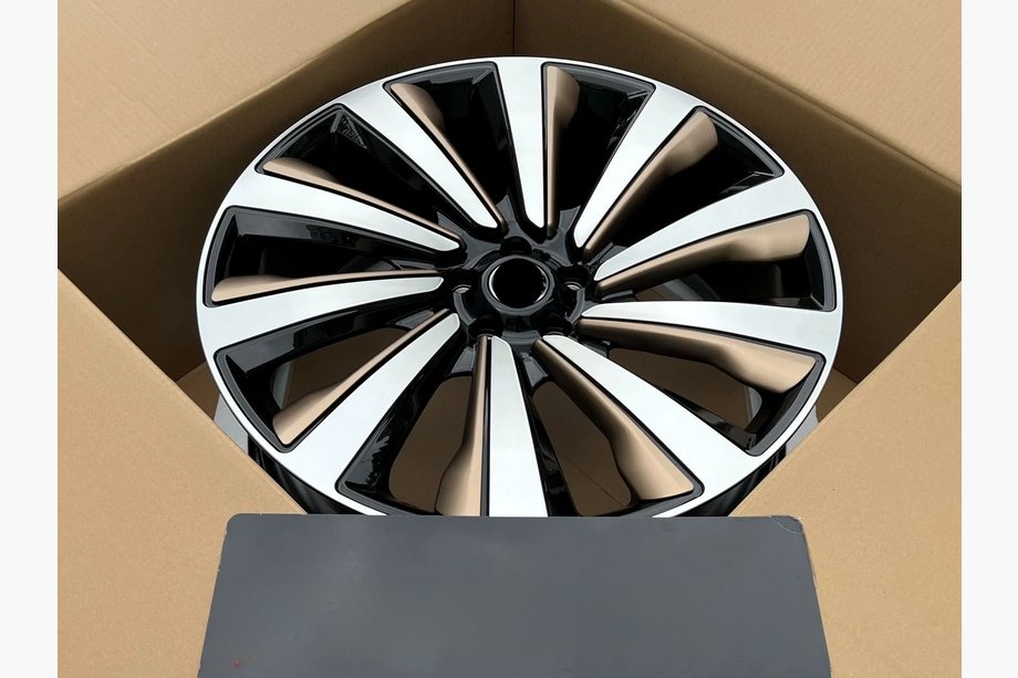 Range Rover V L460 2021– Gesmede OEM R24 V4 velgen (4 stuks) Foto 3