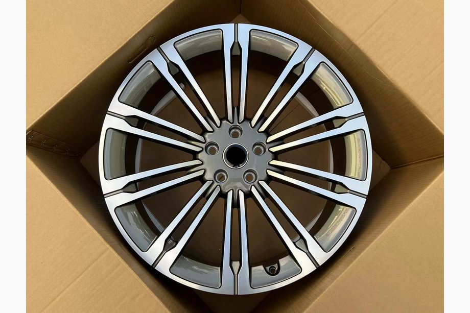 Range Rover IV L405 2013–2021 OEM gesmede velgen R24 (4 stuks) Image