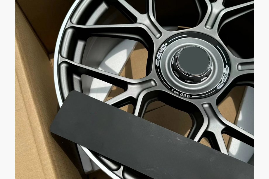 Mercedes AMG GT C190/R190 2014–2022 Gesmede OEM velgen R19 V1 (4 stuks) Foto 7