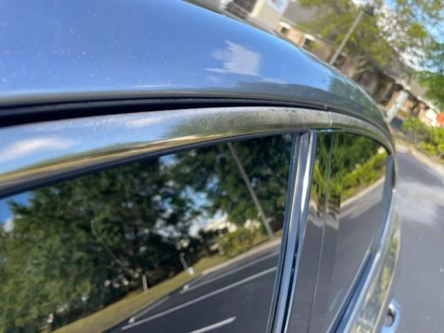 Waarom wordt chroom op je auto dof en hoe krijg je de glans terug?