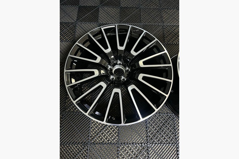 Mercedes GLE Coupé C167 2019– Gesmede OEM velgen R22 (4 stuks) Image