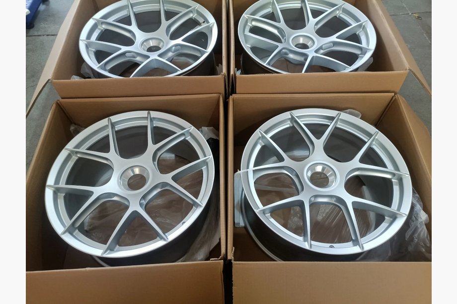 Porsche 911 (992) 2018– Gesmede OEM-velgen R20/R21 V4 (4 stuks) Foto 10