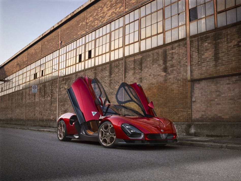 Review van de Alfa Romeo 33 Stradale 2023