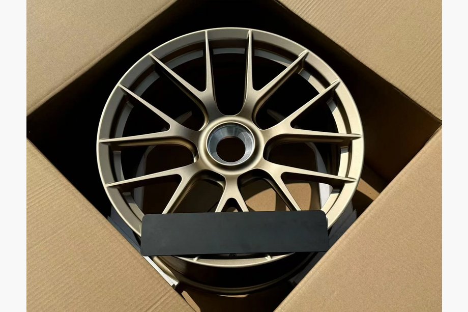 Porsche Boxster/Cayman 982 (718) 2016– Gesmede velgen OEM R20 V12 (4 stuks) Foto 3