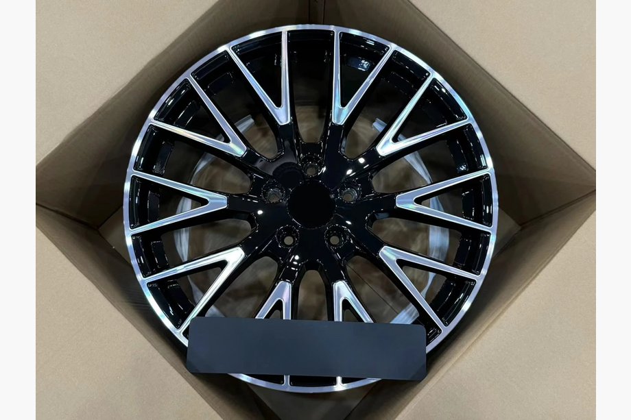 Porsche Panamera 2023– Gesmede OEM velgen R21 V4 (4 stuks) Image