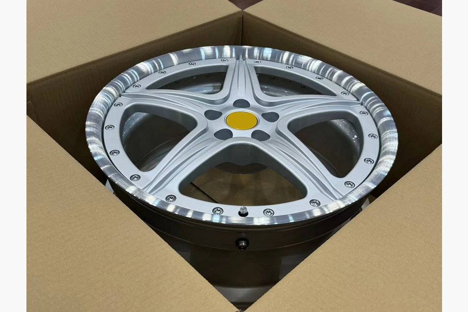 Ferrari 575M Maranello Gesmede OEM velgen R19 V1 (4 stuks) Foto 5