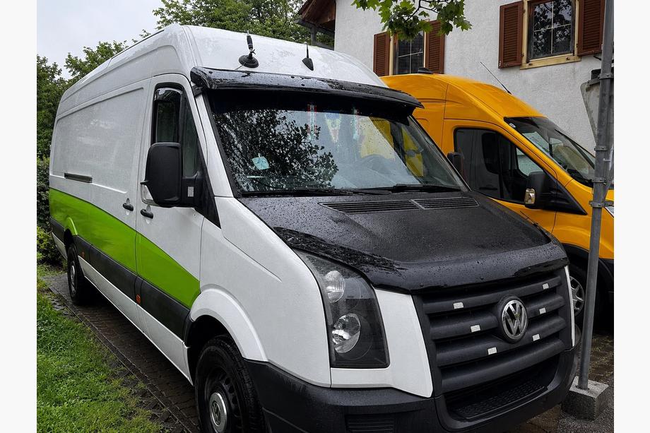 Volkswagen Crafter 2006–2016 Voorruitvisier V-4 (zwart hoogglans, 5 mm) Image