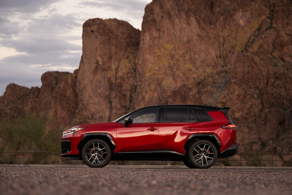 Toyota RAV4 GR Sport Plug-in Hybrid 2026: Overzicht van de zesde generatie Foto 2