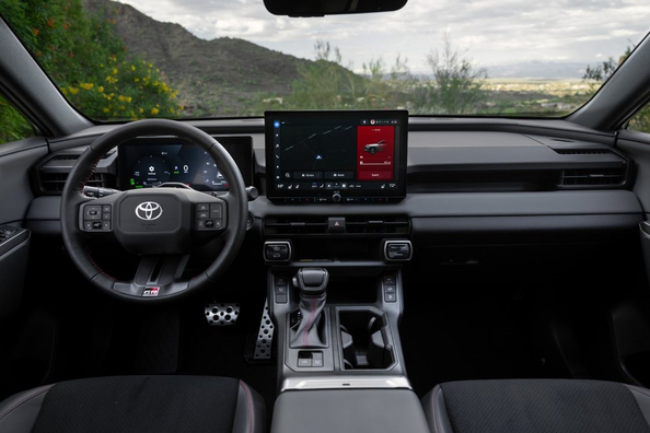 Toyota RAV4 GR Sport Plug-in Hybrid 2026: Overzicht van de zesde generatie Foto 6