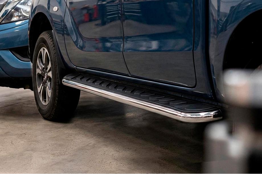 Mazda BT-50 2012– Maydos V1 side steps (2 stuks, RVS) Image