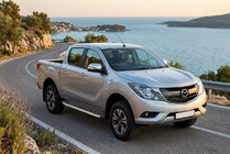Mazda BT-50 2012– Side steps Fullmond (2 stuks, aluminium) foto 1