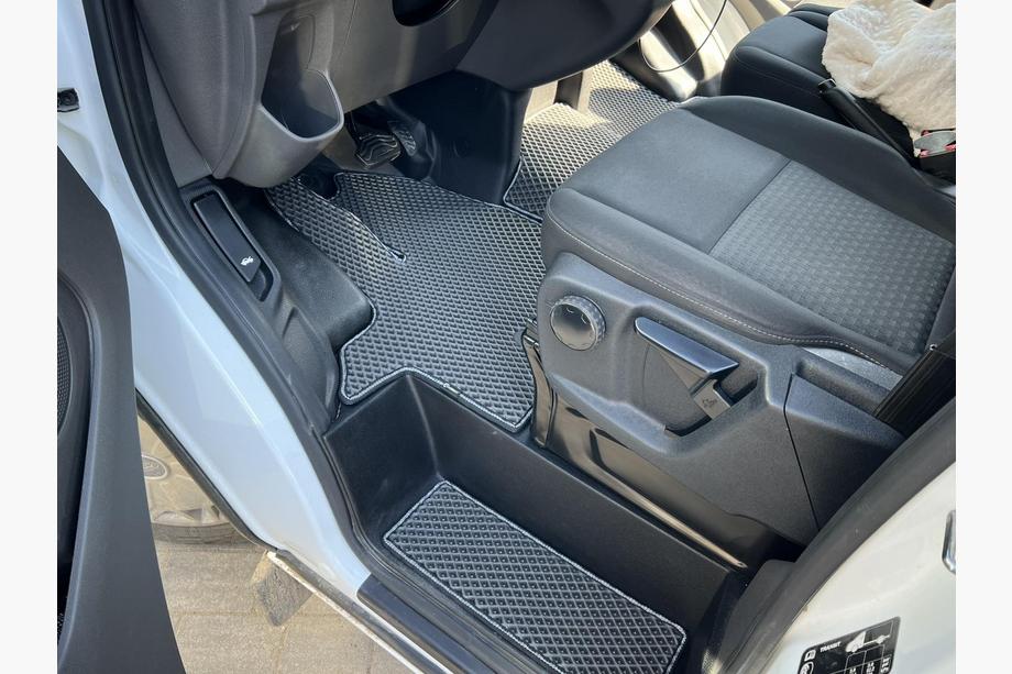Ford Custom 2013–2022 Polyurethaan instapdrempelmatten (2 st., EVA, grijs) Foto 1