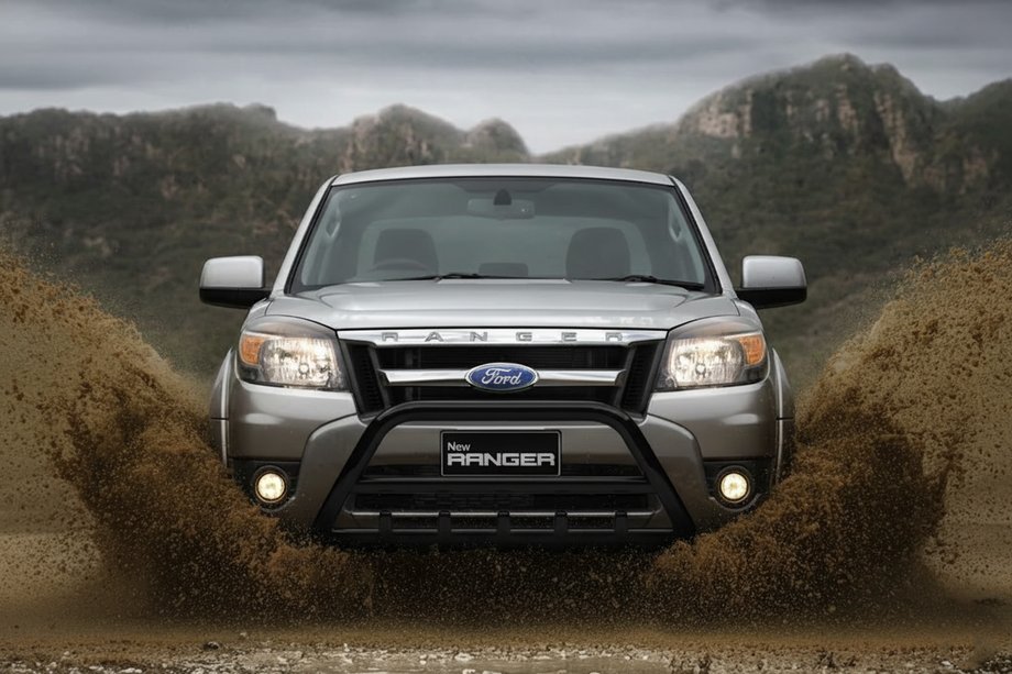 Ford Ranger 2007–2011 Bullbar WT003 Black (RVS) Image