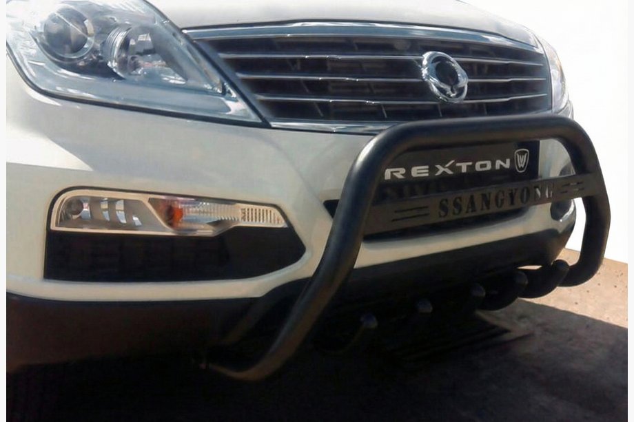 SsangYong Rexton I 2001–2017 Bullbar WT004 Black (RVS) Image
