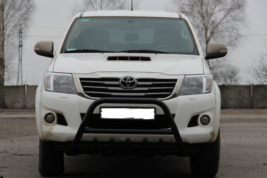 Toyota Hilux 2006–2015 Bullbar WT003 Black (RVS) Image