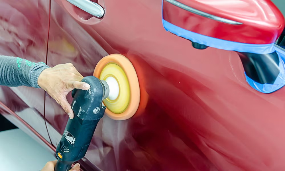 TOP-5 fouten bij zelf auto polijsten: zo verpest je de lak niet in één dag