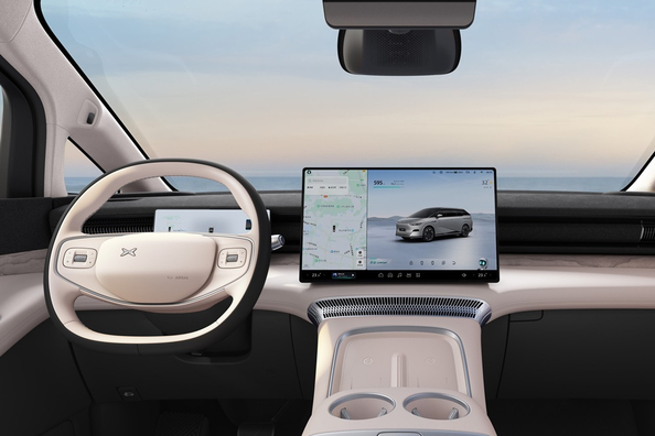 Review van XPeng X9: futuristische elektrische MPV voor gezinsreizen Foto 4
