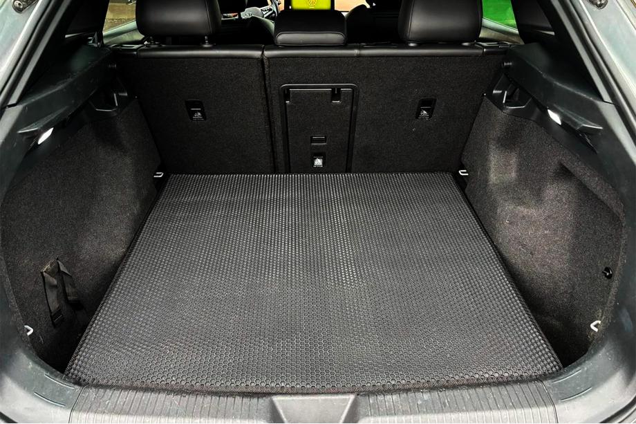 Volkswagen ID.4 2020– Rubberen kofferbakmat Carsuit V2 (zwart) Image