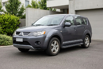 Mitsubishi Outlander 2006–2012 Allmond Black side steps (2 st., aluminium) foto 1