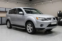 Mitsubishi Outlander 2006–2012 Maydos V1 zijtreden (set 2 stuks, aluminium + RVS) foto 1