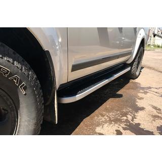 Tayga side steps (2 stuks, aluminium) Nissan Navara 2006–2015 foto 4