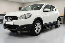 Nissan Qashqai 2010–2014 Allmond Black side steps (2 st., aluminium) Korte wielbasis foto 1