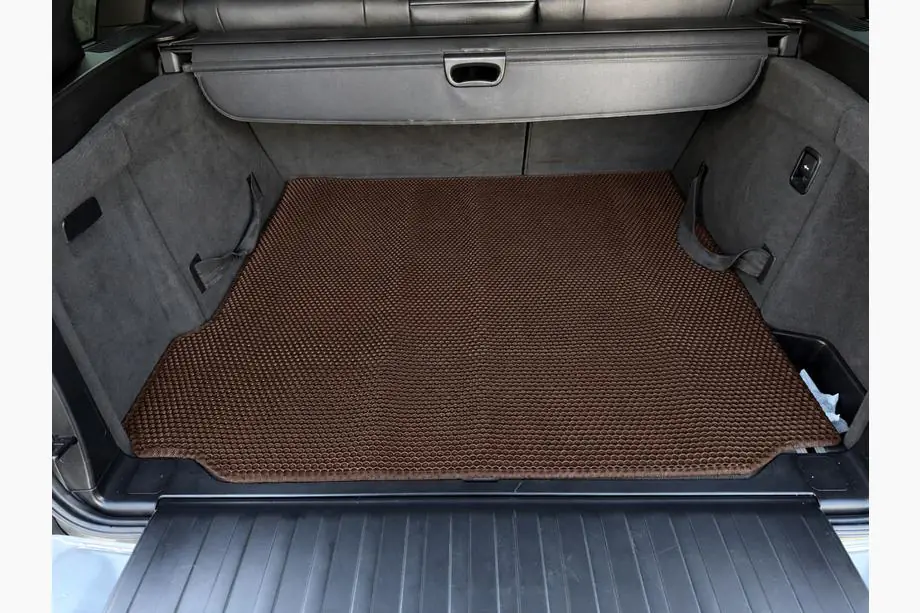 BMW X5 E70 2007–2013 Rubberen kofferbakmat Carsuit (Bruin) Image