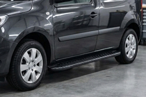 Renault Kangoo 2008–2020 Bosphorus Black side steps (2 st., aluminium) Korte wielbasis foto 1