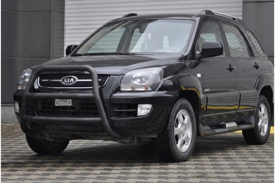 Kia Sportage 2004–2010 Bullbar WT018 Black (RVS) Image