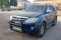 Toyota Fortuner 2006–2015 Bullbar F12-11 Black (RVS) foto 1