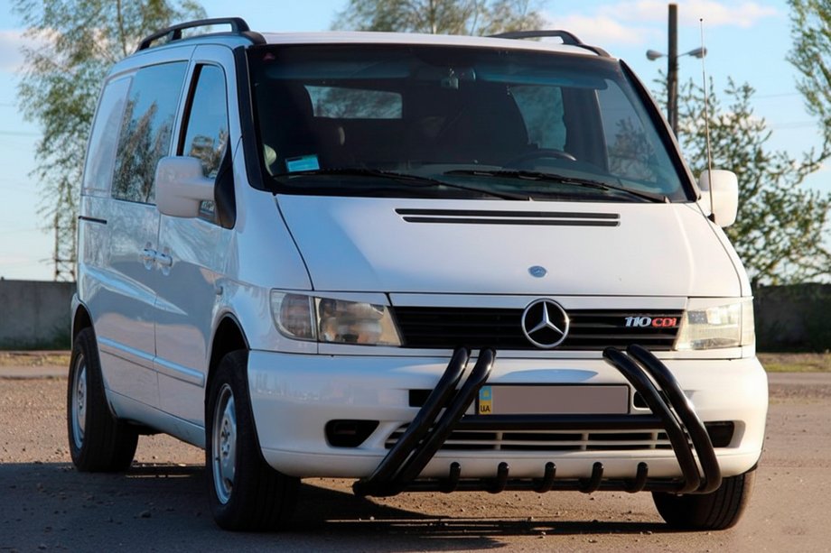 Mercedes Vito W638 1996–2003 Kelebek WT011 Black bullbar (RVS) Image